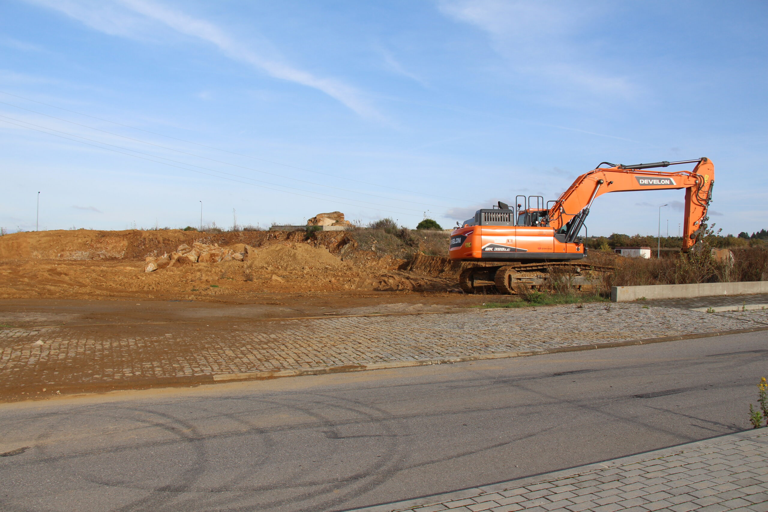 Hernâni Dias garante que “ninguém meteu dinheiro ao bolso” com a empreitada de ampliação da Zona Industrial de Bragança