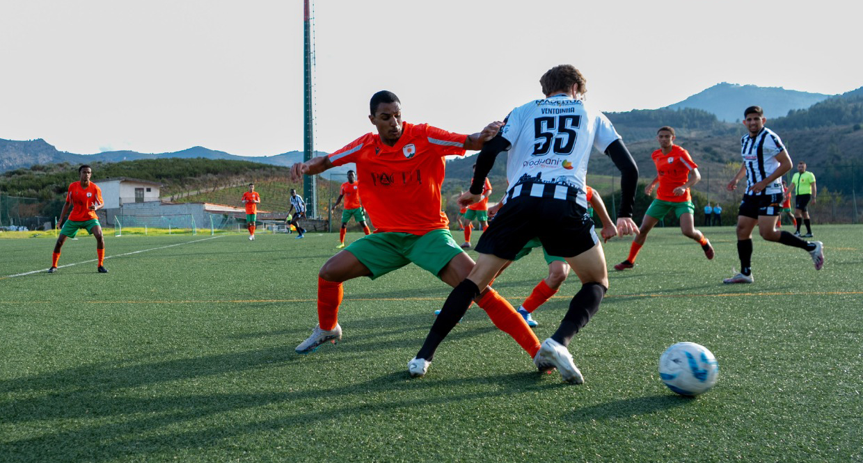 Futebol: Mirandela vence dérbi concelhio frente ao Cachão e solidifica liderança