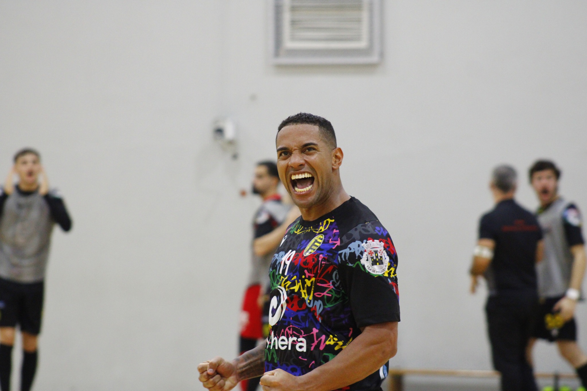 Futsal: Clube Académico de Mogadouro vence Santa Isabel e sobe ao terceiro lugar