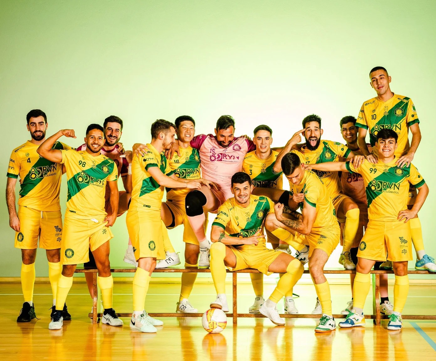 Futsal: Macedense regressa às vitórias com goleada na deslocação ao Futsal Azeméis