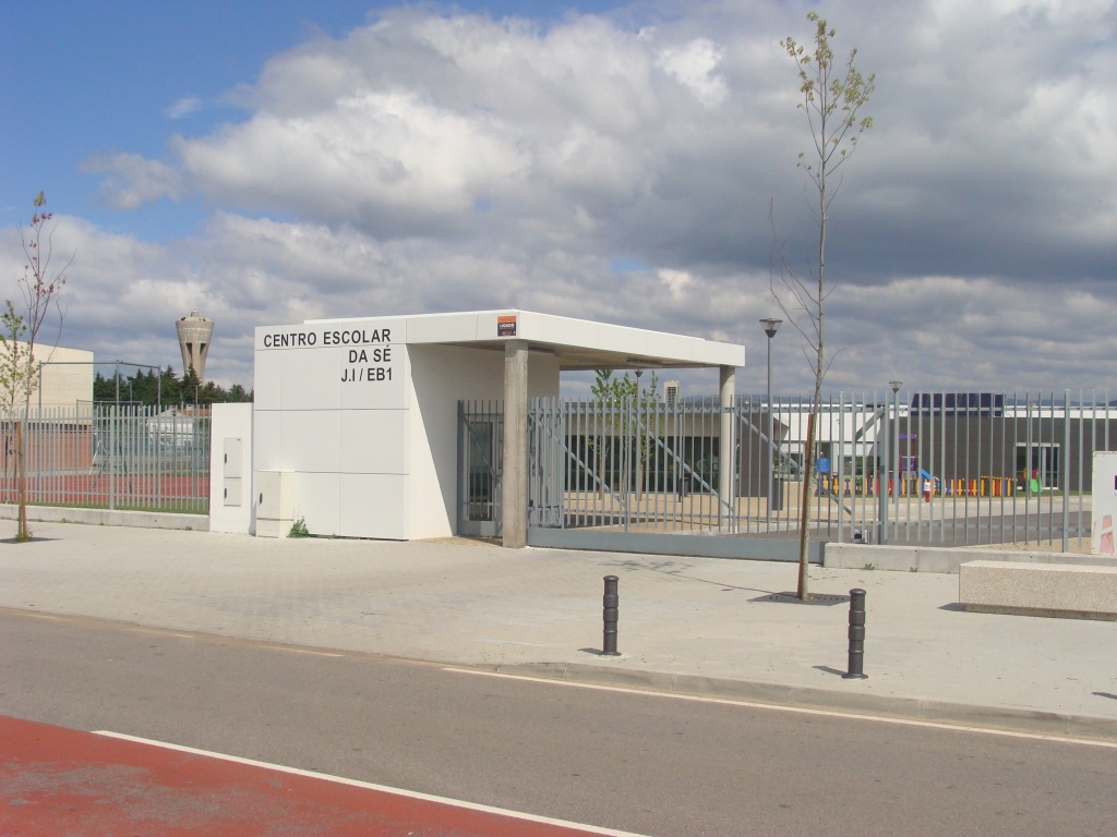 Centro Escolar da Sé encerrado por causa da greve dos trabalhadores da administração pública