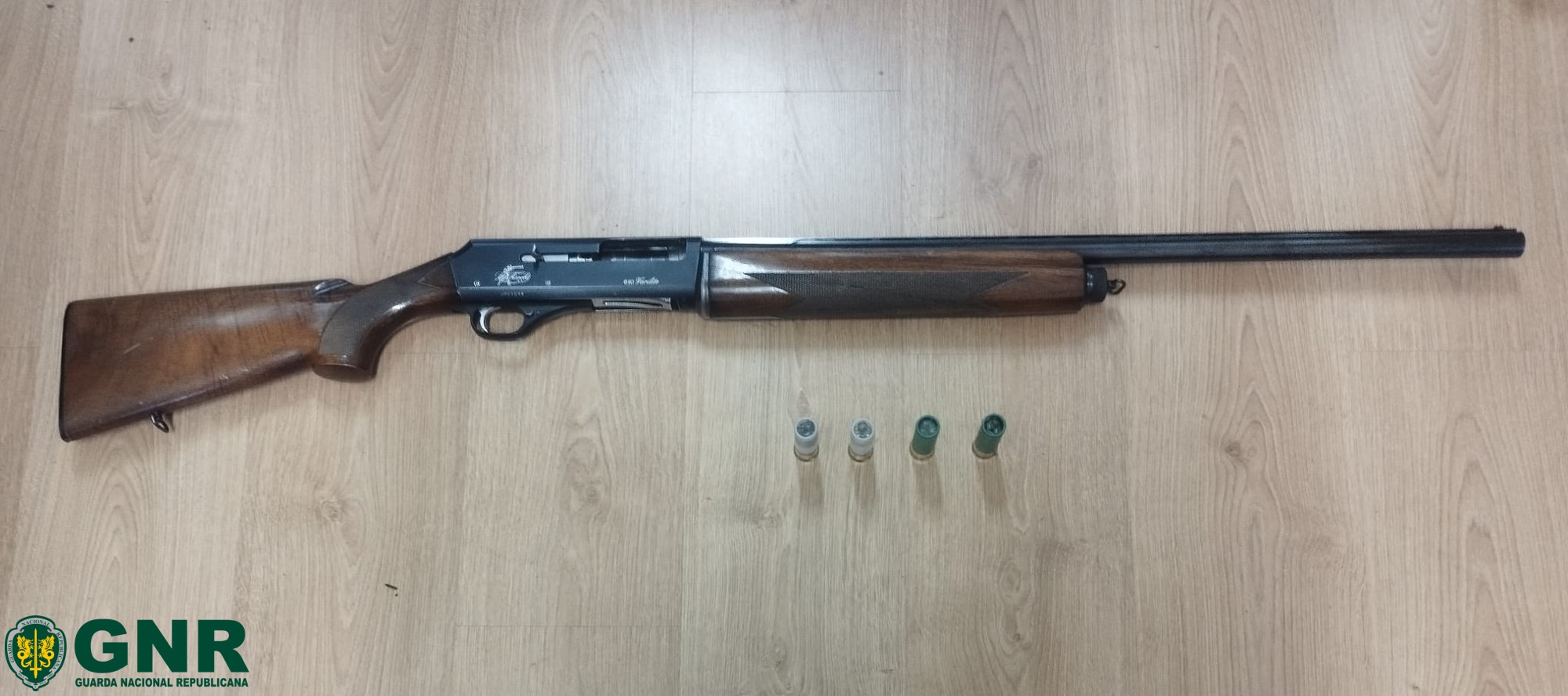 Homem detido em flagrante a caçar com munições proibidas