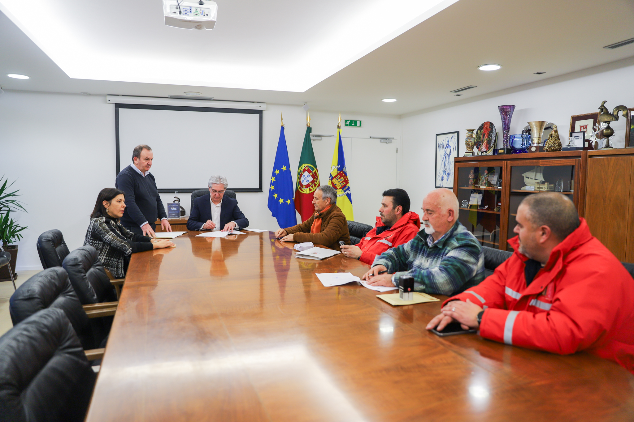 Município de Bragança reforça apoio anual aos bombeiros do concelho e financia obras nos quartéis