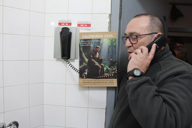 Reclusos da prisão de Bragança têm agora telefones nas celas para poderem ligar à família