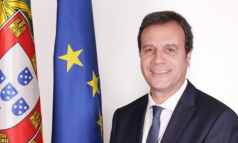 Hernâni Dias demitiu-se