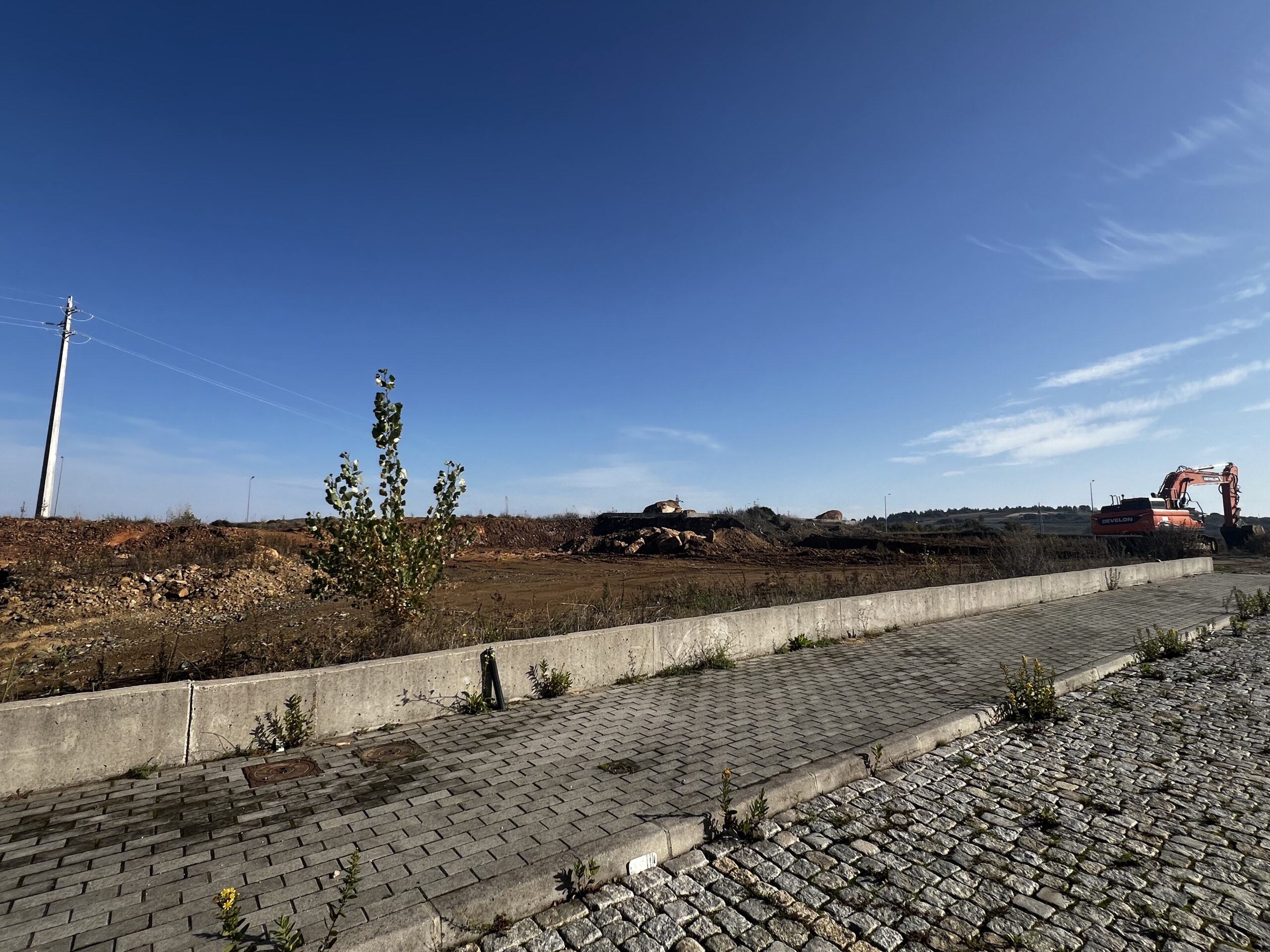 Silêncio de Hernâni Dias a propósito da investigação da zona industrial preocupa PS e IL