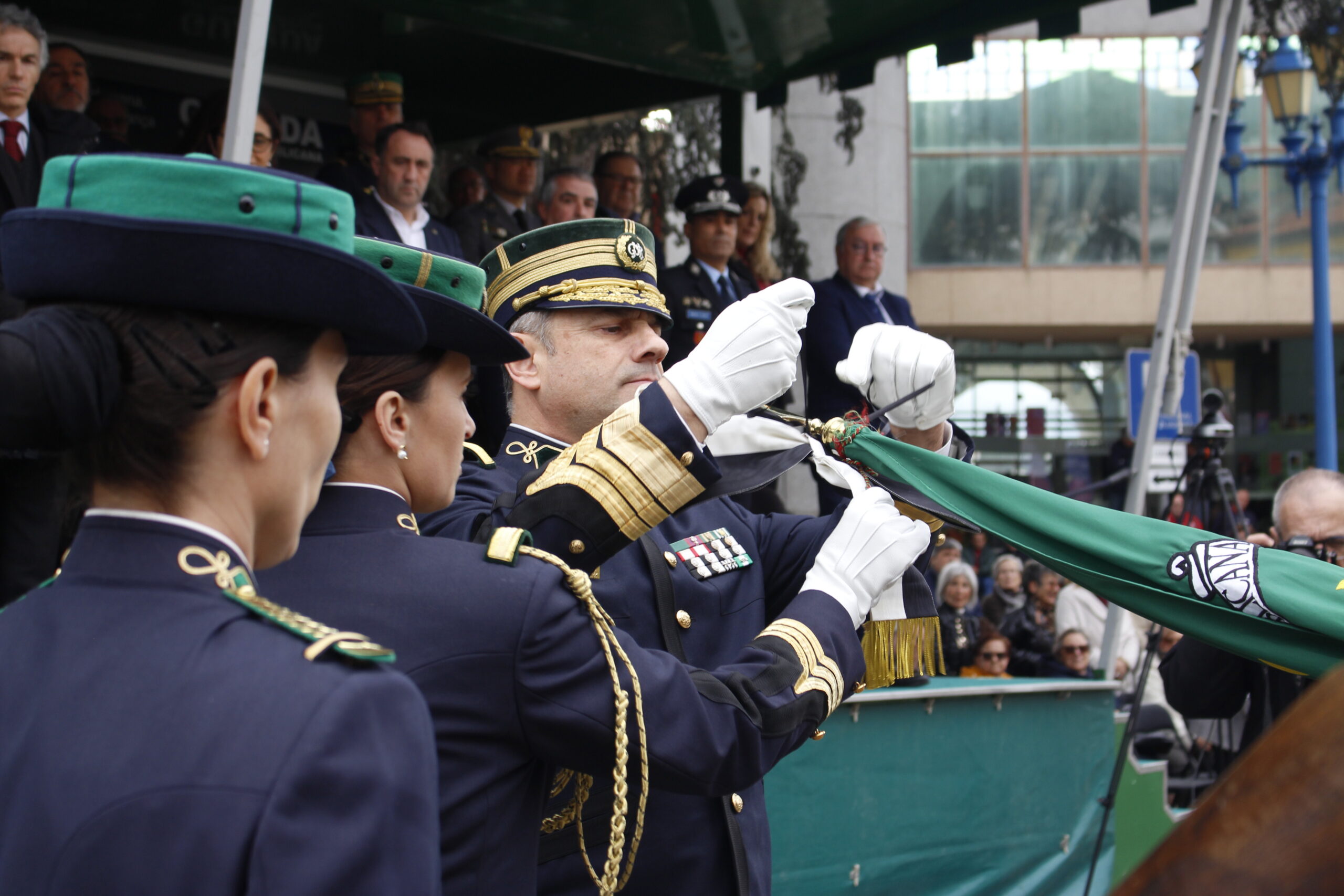 GNR de Bragança recebe louvor do Governo no 16º aniversário