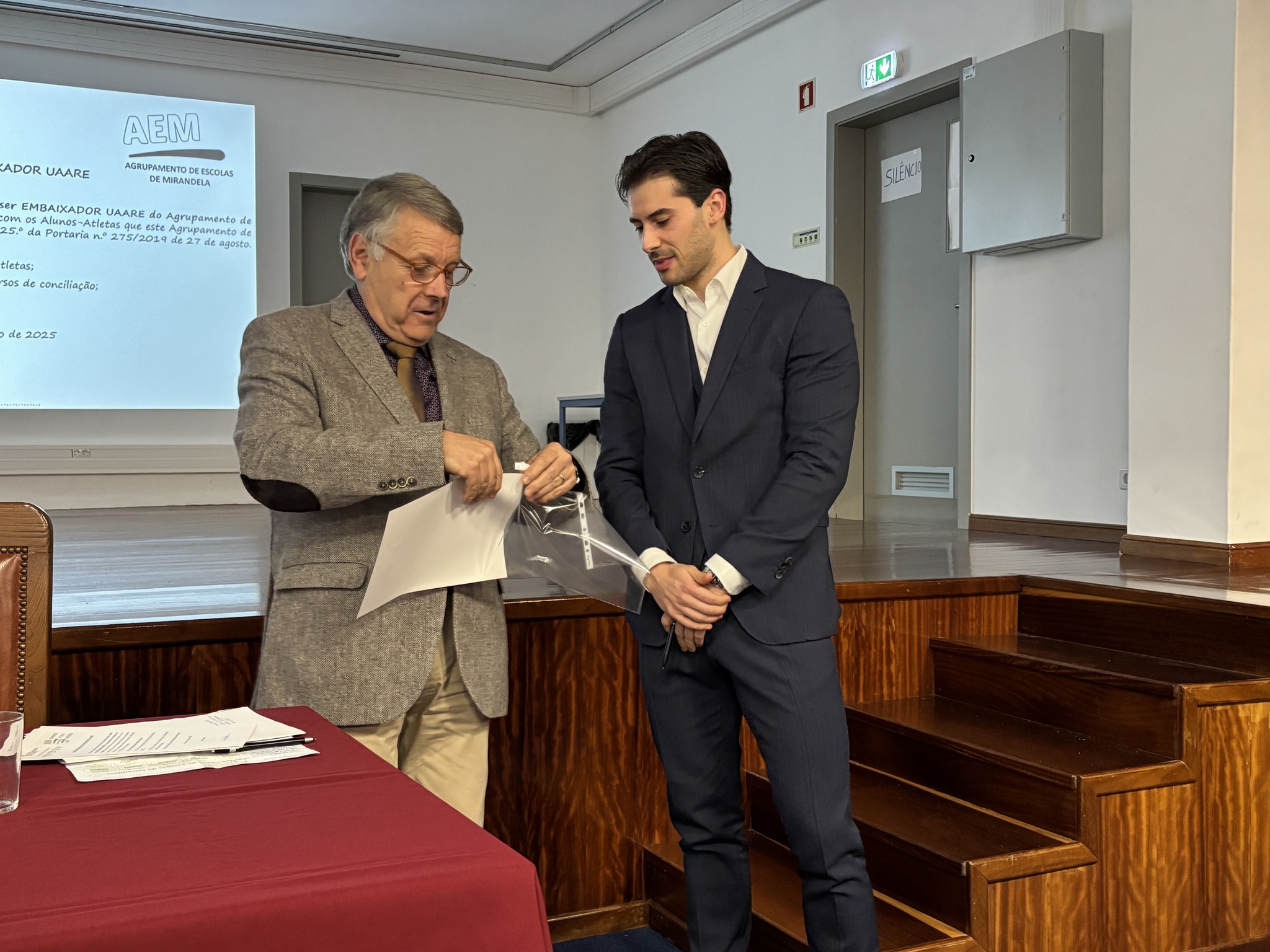 João Geraldo é oficialmente o embaixador da Escola UAARE de Mirandela 