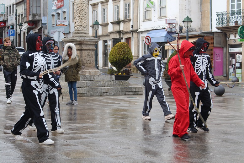 A Morte, o Diabo e a Censura invadem as ruas de Bragança e marcam início da quaresma