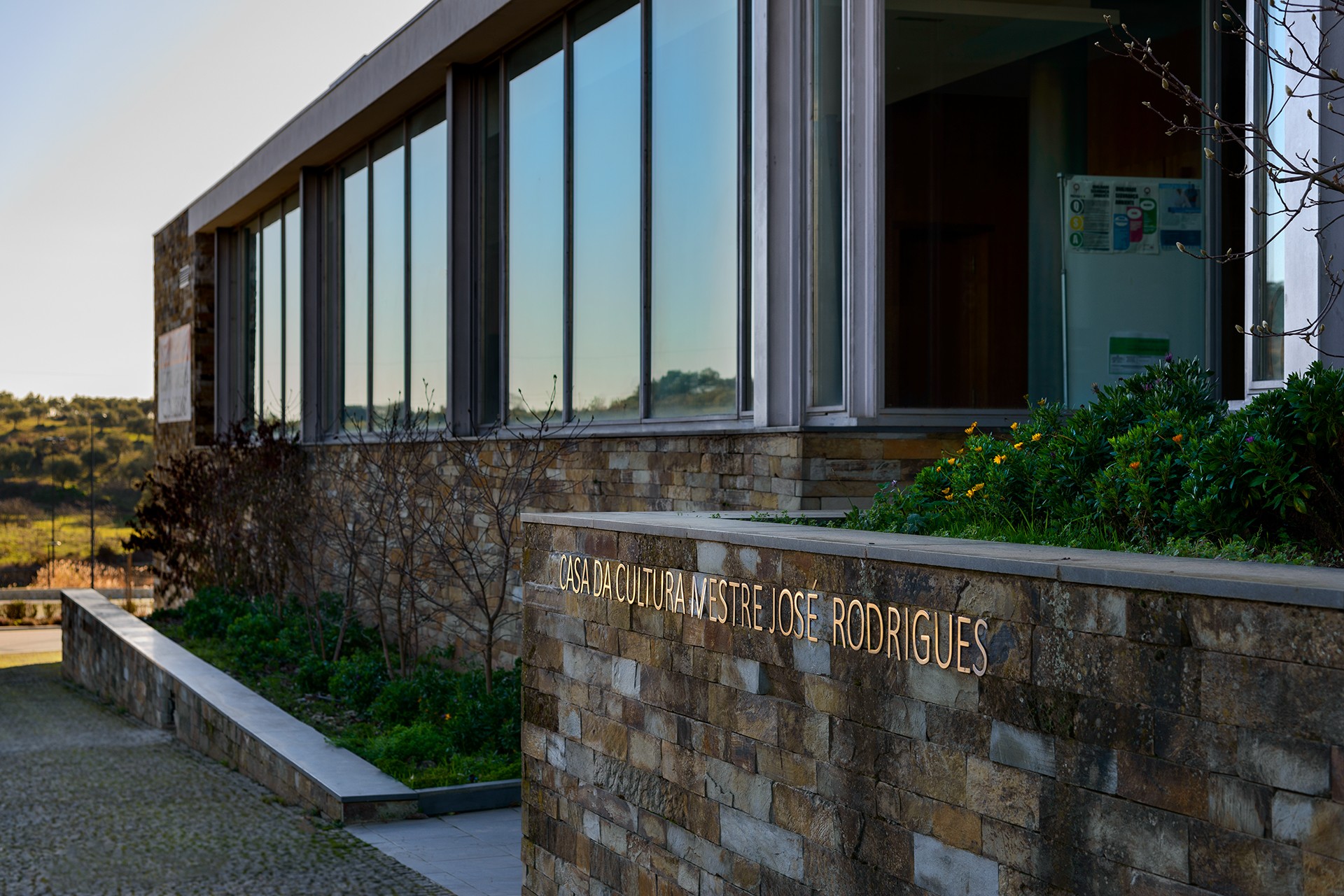 Casa da Cultura de Alfândega da Fé integra Rede de Arte Contemporânea e vai voltar a ter cinema