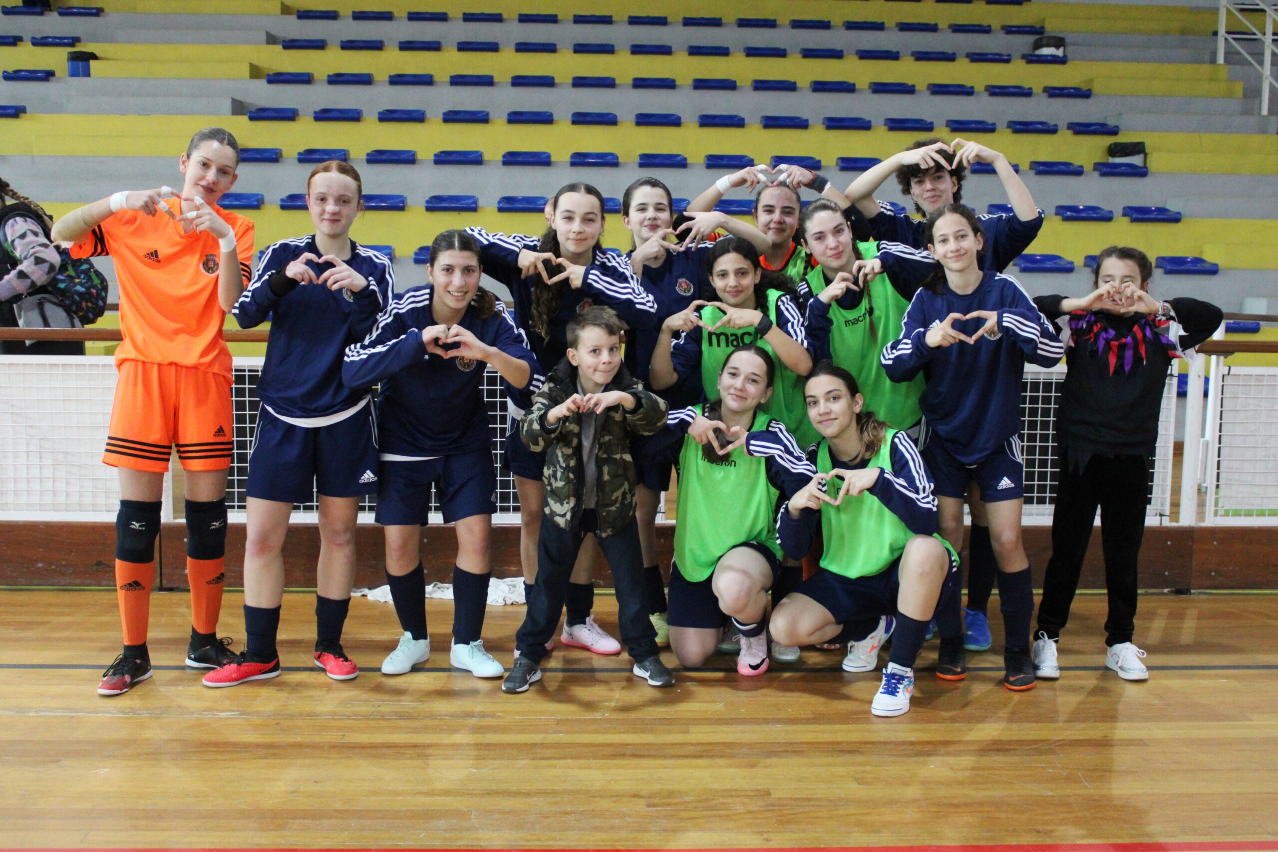 Futsal Feminino: Seleção Distrital Sub-17 da AF Bragança vence congénere da Guarda no último jogo do Torneio Interassociações