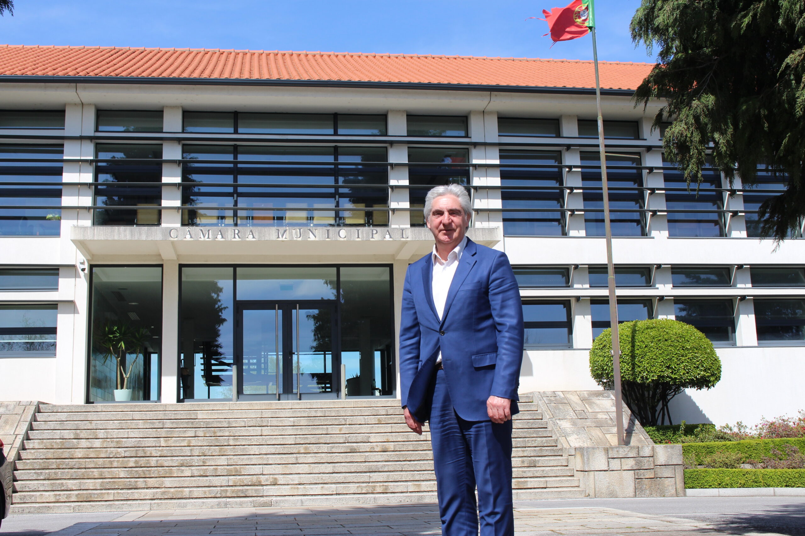 Autarca de Bragança diz que é “lamentável” e uma “tremenda trapalhada” suspensão da ligação aérea e quer que aeródromo de Cascais saia “já” da rota