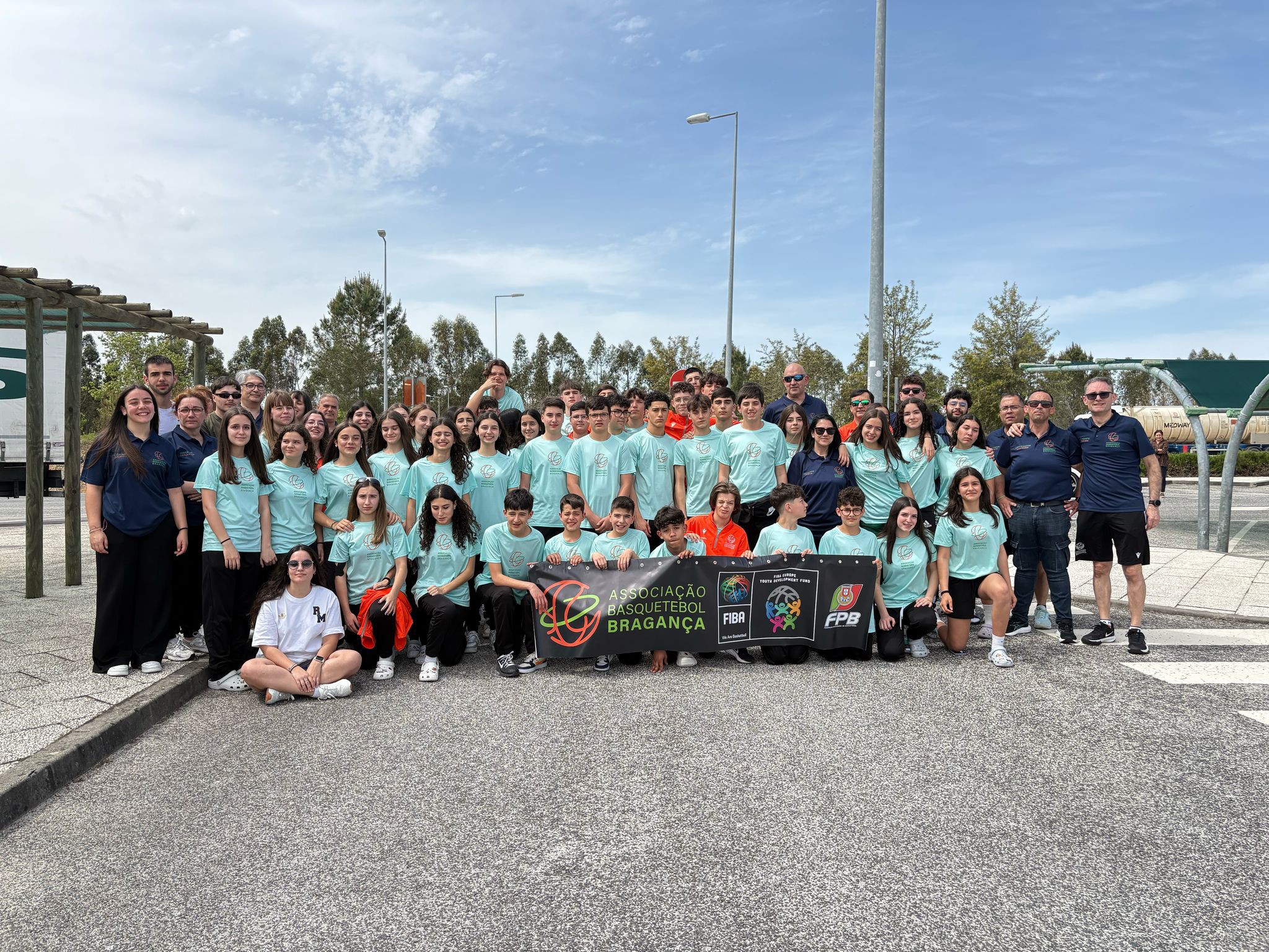 Basquetebol: Seleções Distritais de Bragança estão na Festa do Basquetebol Juvenil