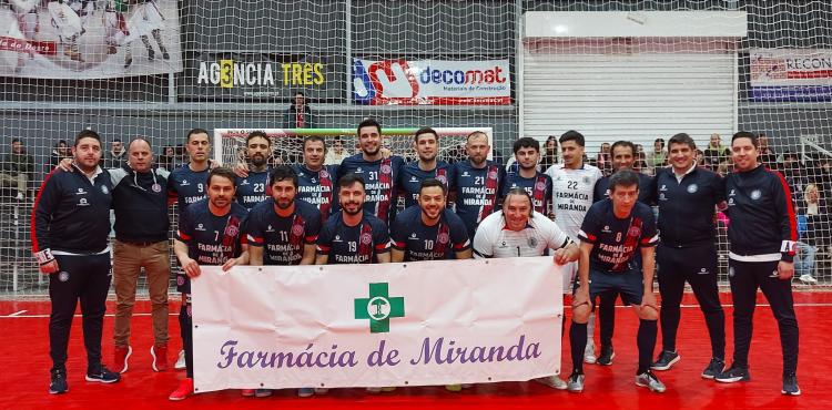 Clube Desportivo de Miranda do Douro soma e segue no campeonato distrital de futsal