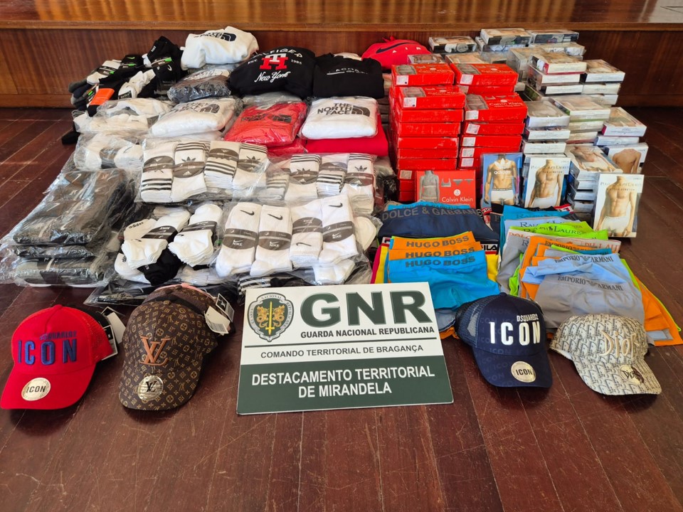 GNR apreende mais de 1300 artigos contrafeitos em Carrazeda de Ansiães
