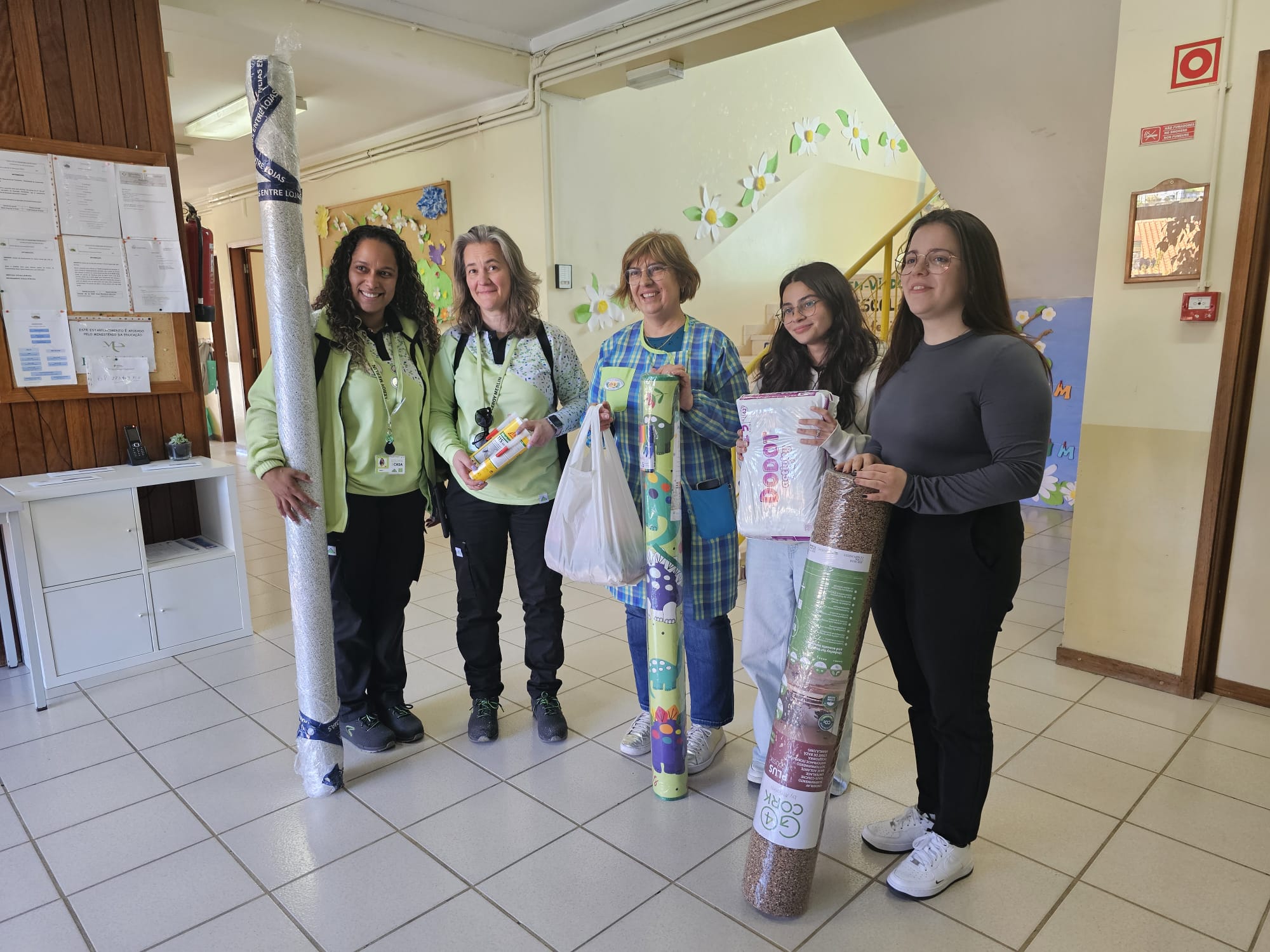 Estudantes do IPB a estagiar na PSP recolhem donativos para infantário de São João de Deus