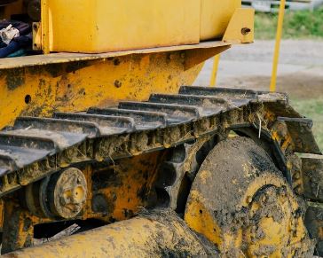 Capotamento de trator de lagartas causa a morte a agricultor de 42 anos em Cabreira