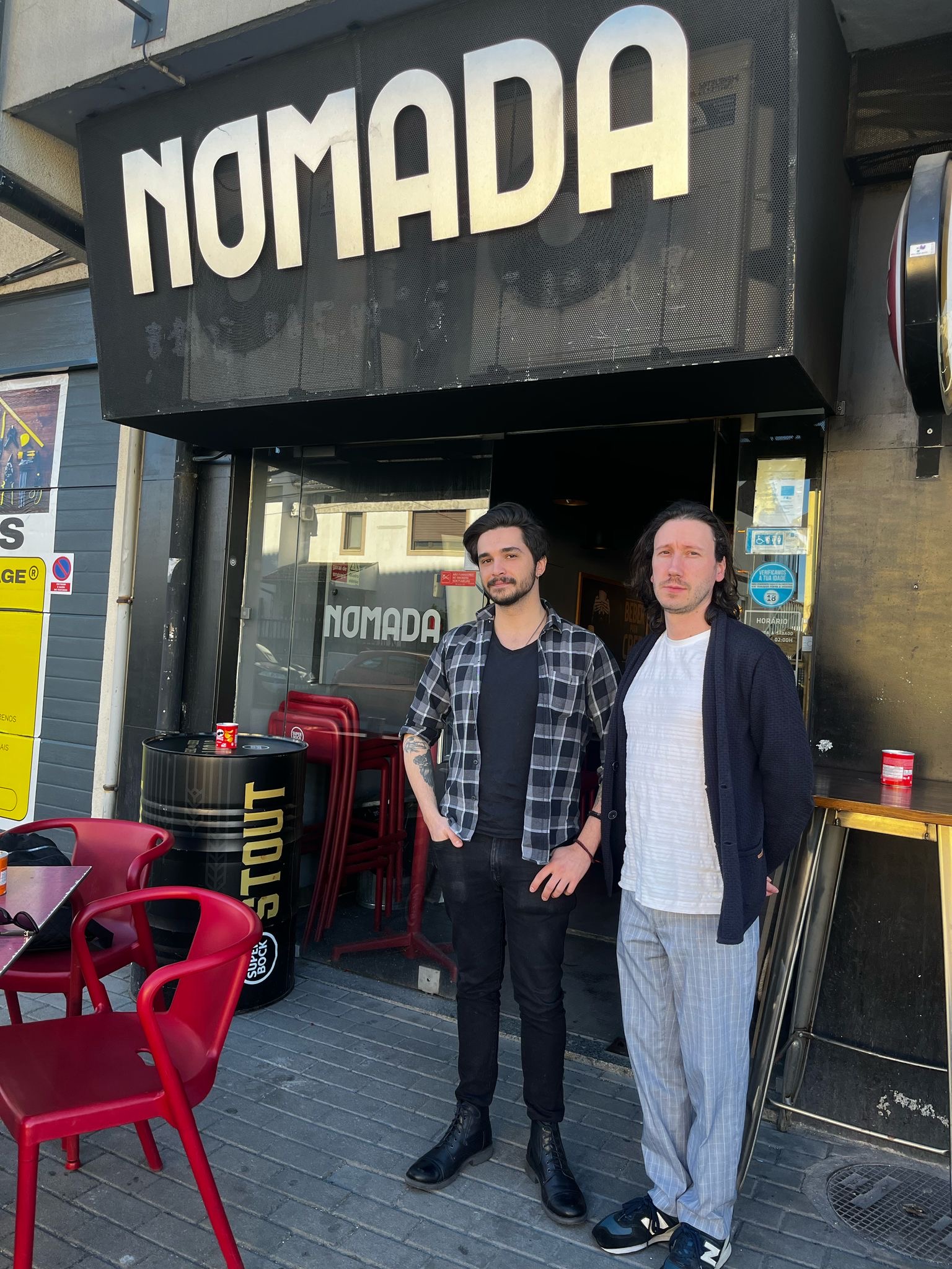 Proprietários de um bar em Bragança processam município por lhes restringir horário e causar prejuízos superiores a 30 mil euros