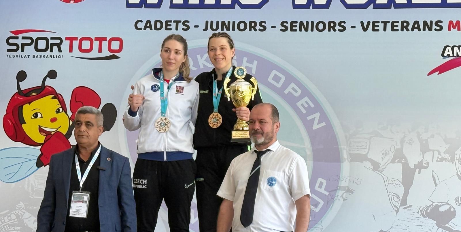 Kickboxing: Transmontana Catarina Dias conquista ouro em K1 Rules –70Kg na Turquia