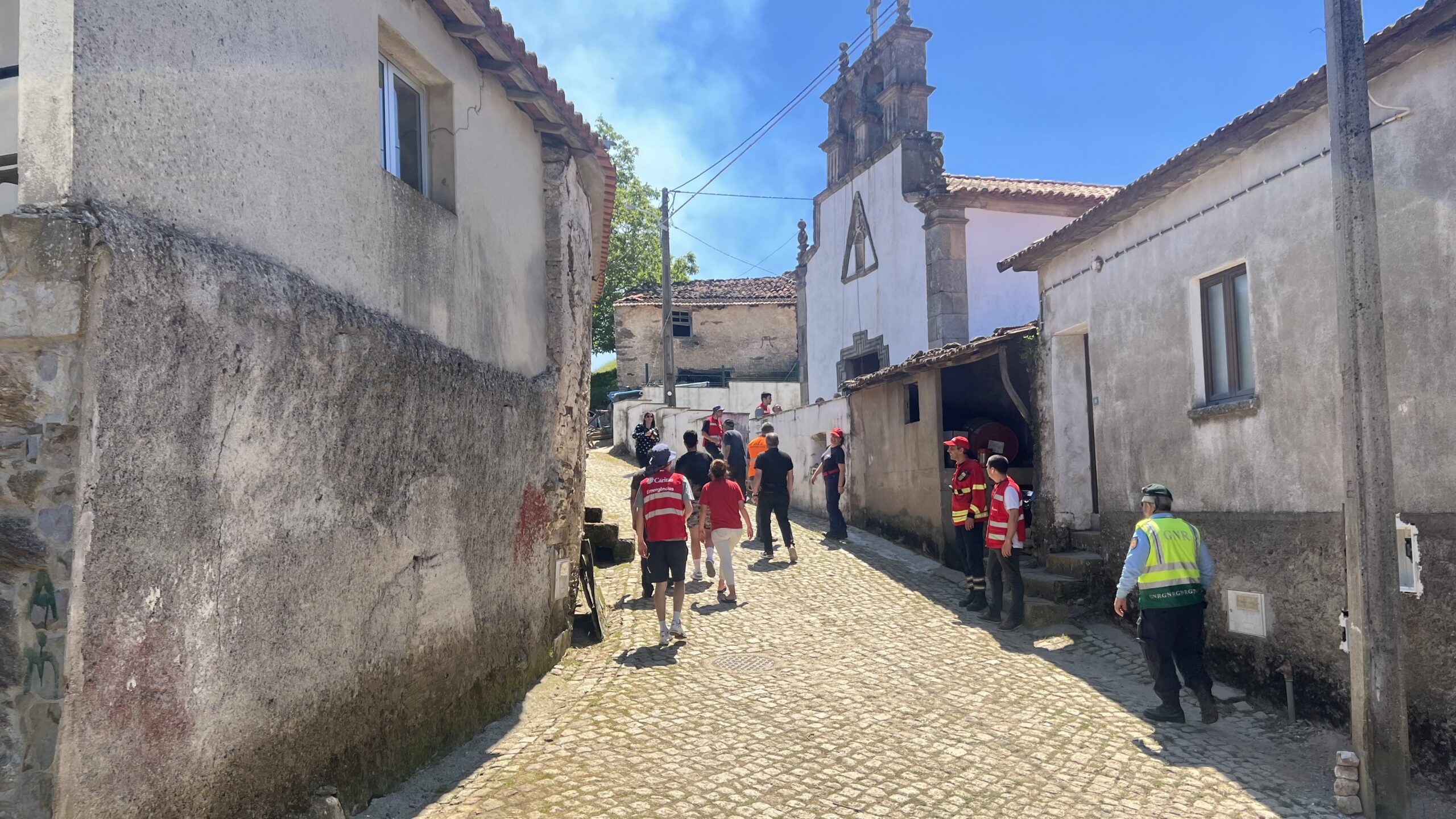 Habitantes da aldeia de Moás preparados para agir em caso de incêndio rural