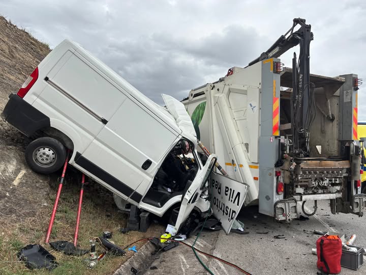 Colisão entre camião do lixo e ligeiro de mercadorias mata homem de 50 anos na EN 213 (Mirandela/Valpaços)