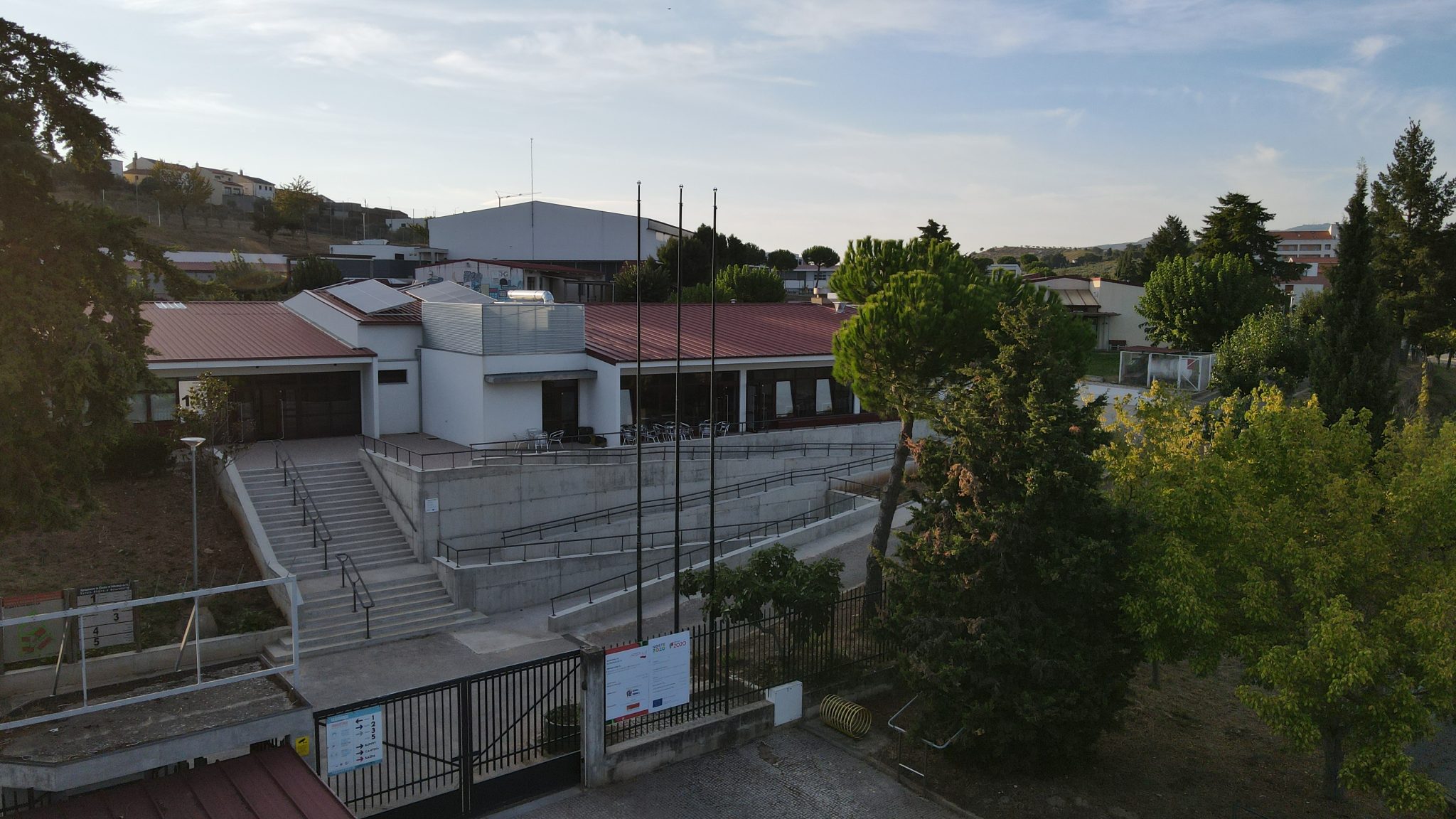 Escola EB 2,3 de Alfândega da Fé foi requalificada em obras que custaram mais um milhão de euros