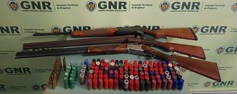 Homem de 65 anos detido por violência doméstica em Bragança