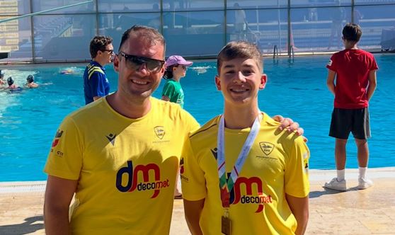 Natação: Martim Pereira alcança medalha de bronze nos 200 metros bruços no Campeonato Nacional de Infantis