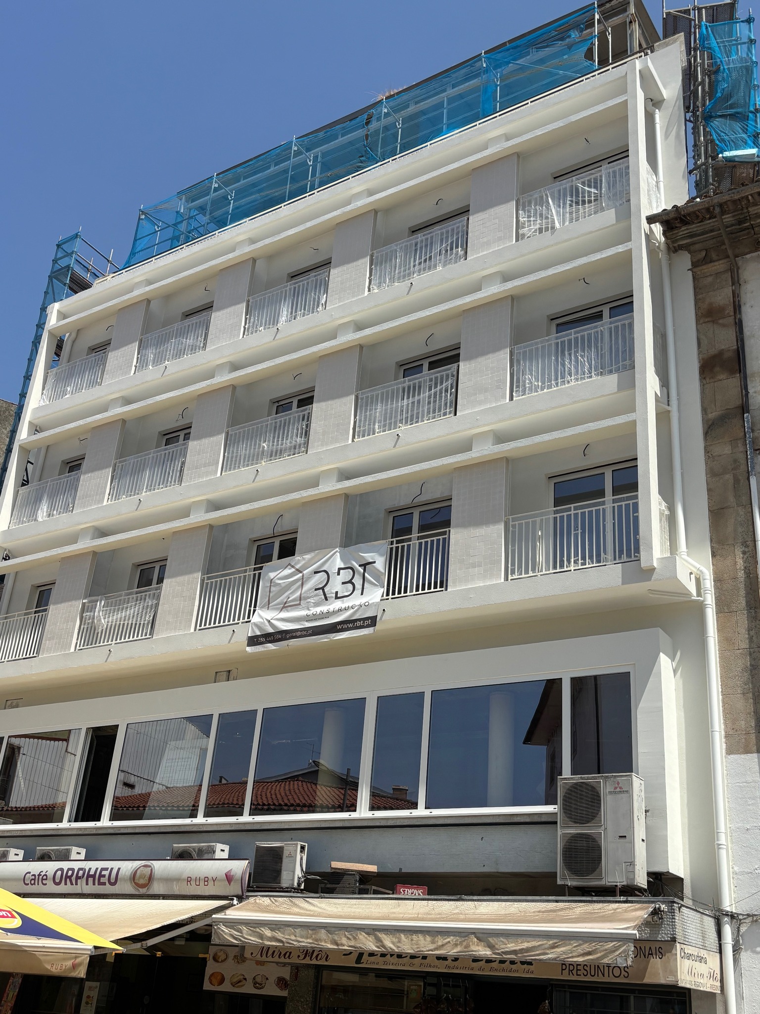 Atraso na abertura da nova residência condiciona atribuição de apoio financeiro para alojamento a alunos da EsACT