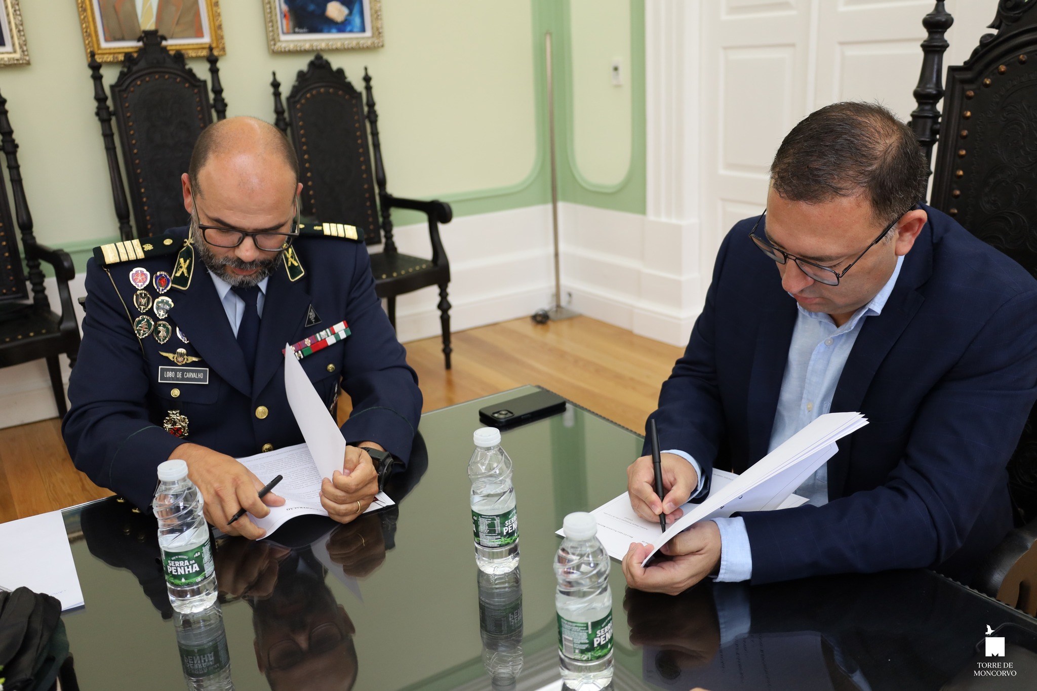 GNR e município de Torre de Moncorvo assinam protocolo de cooperação em Suporte Básico de Vida com Desfibrilhação Automática Externa