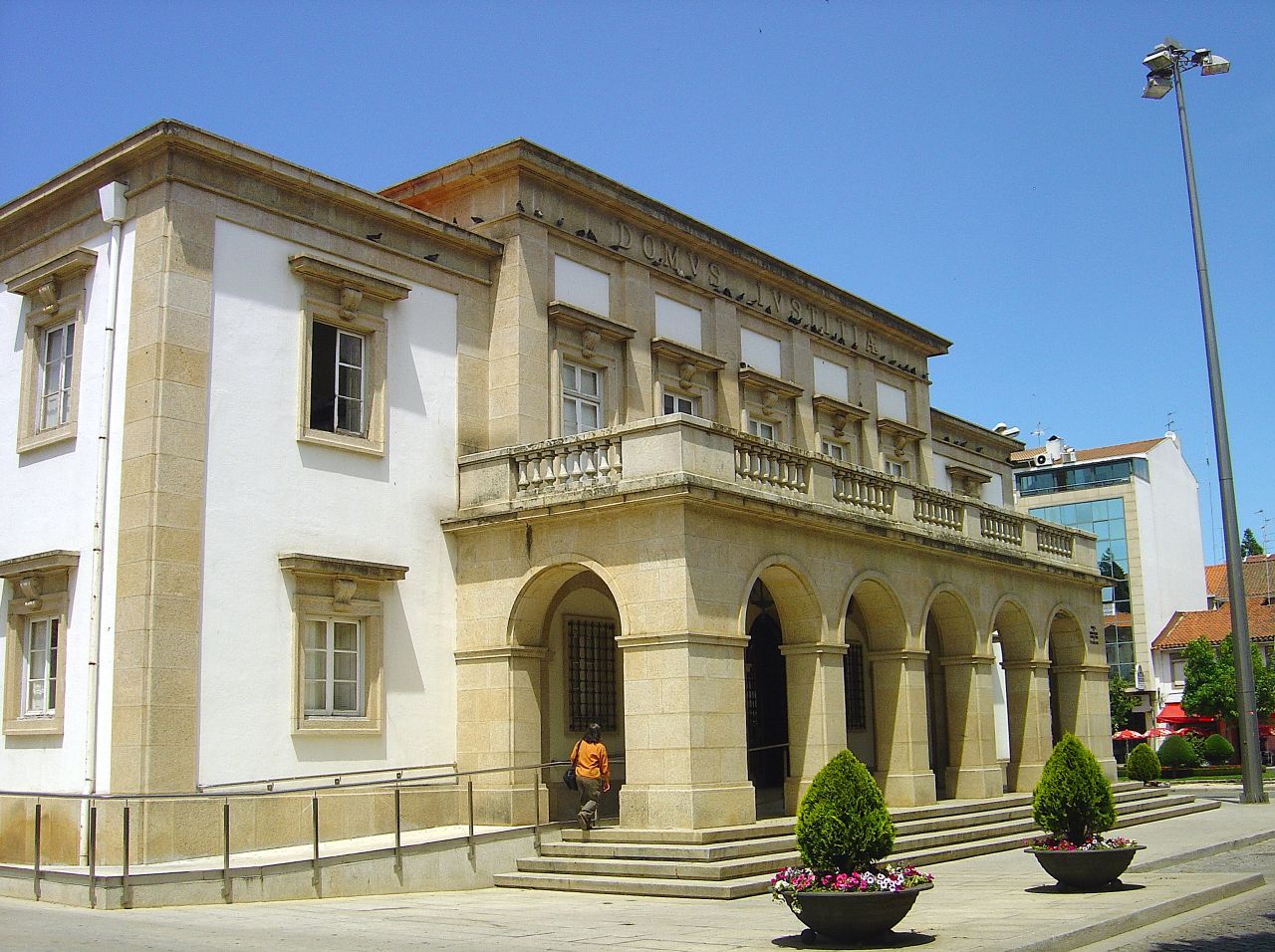 Américo Pereira, ex-autarca de Vinhais, no banco dos réus por corrupção e negócios suspeitos, mas garante ser inocente