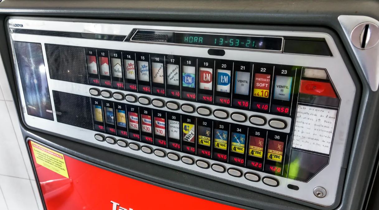 Detido por furto em máquina de venda automática de tabaco em Macedo de Cavaleiros