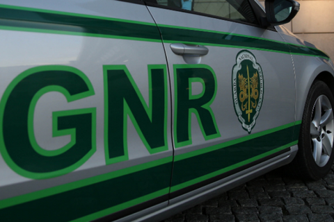 Cabo da GNR de Mirandela detido por se apropriar de dinheiro de contraordenações