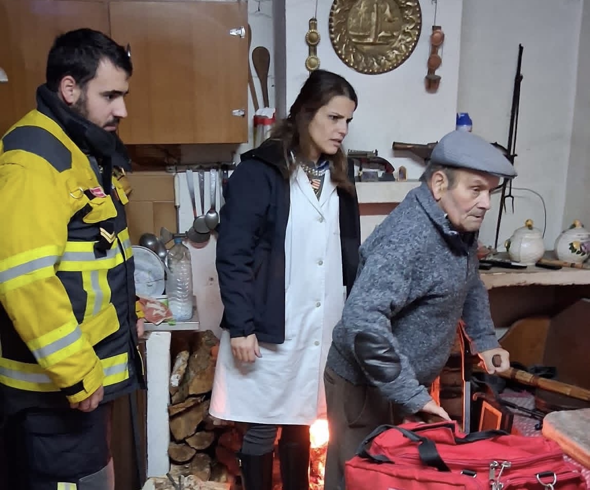 Bombeiros de Macedo de Cavaleiros mantêm-se no terreno apesar da melhoria gradual do estado do tempo