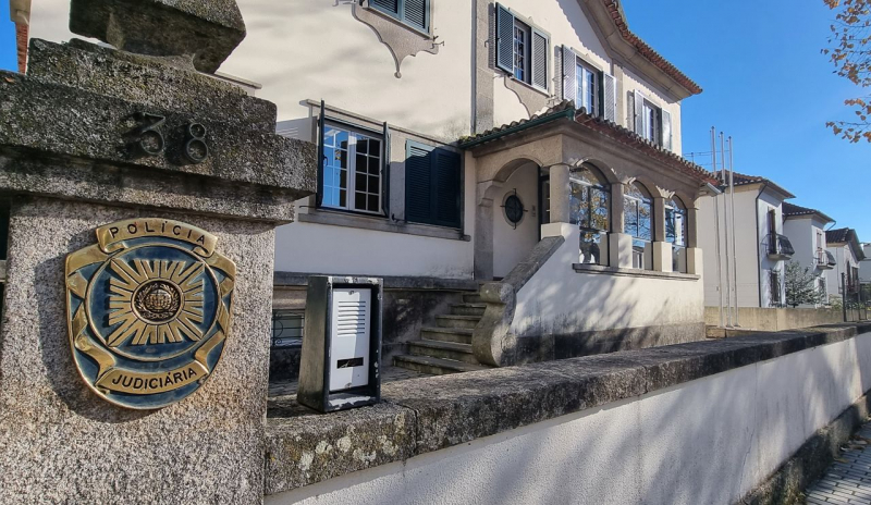 Prisão preventiva para suspeito de ter tentado matar a mulher em Vimioso